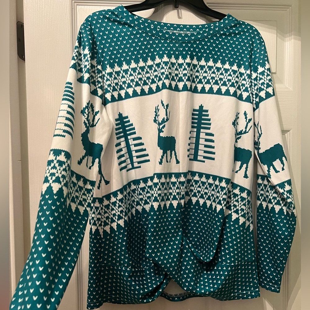 Like New Green Holiday Sweater Top With Knot At The Waist- Cute & Flattering - Picture 4 of 7